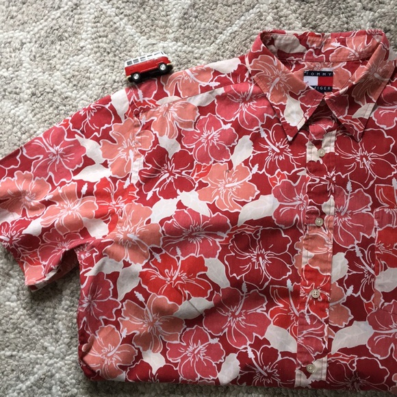 Tommy Hilfiger Other - Vintage Tommy Hilfiger LG ReD Luau vacay shirt